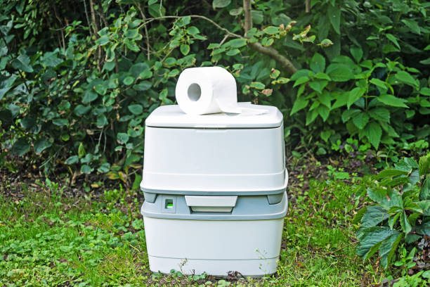 Portable restroom solutions in Albion, IL