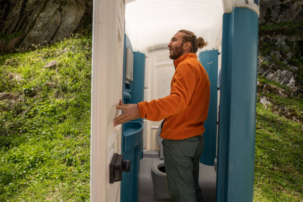 Best Portable bathroom rental  in Albion, IL