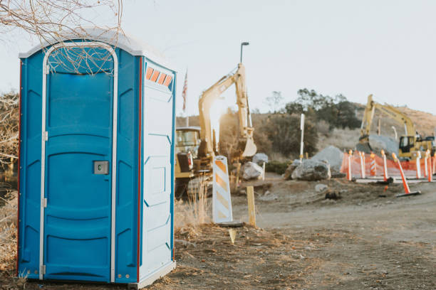 Portable bathroom rental in Albion, IL